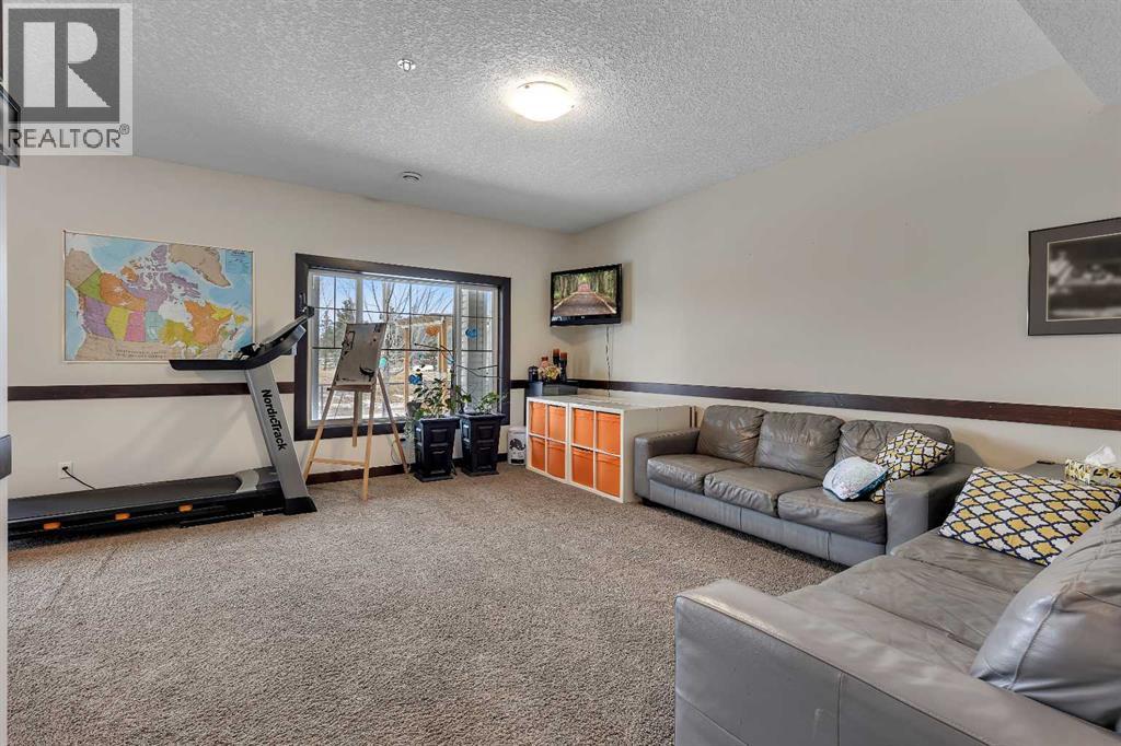 Single Family House for Sale in  CHAPARRAL VALLEY Square SE Chaparral Calgary 