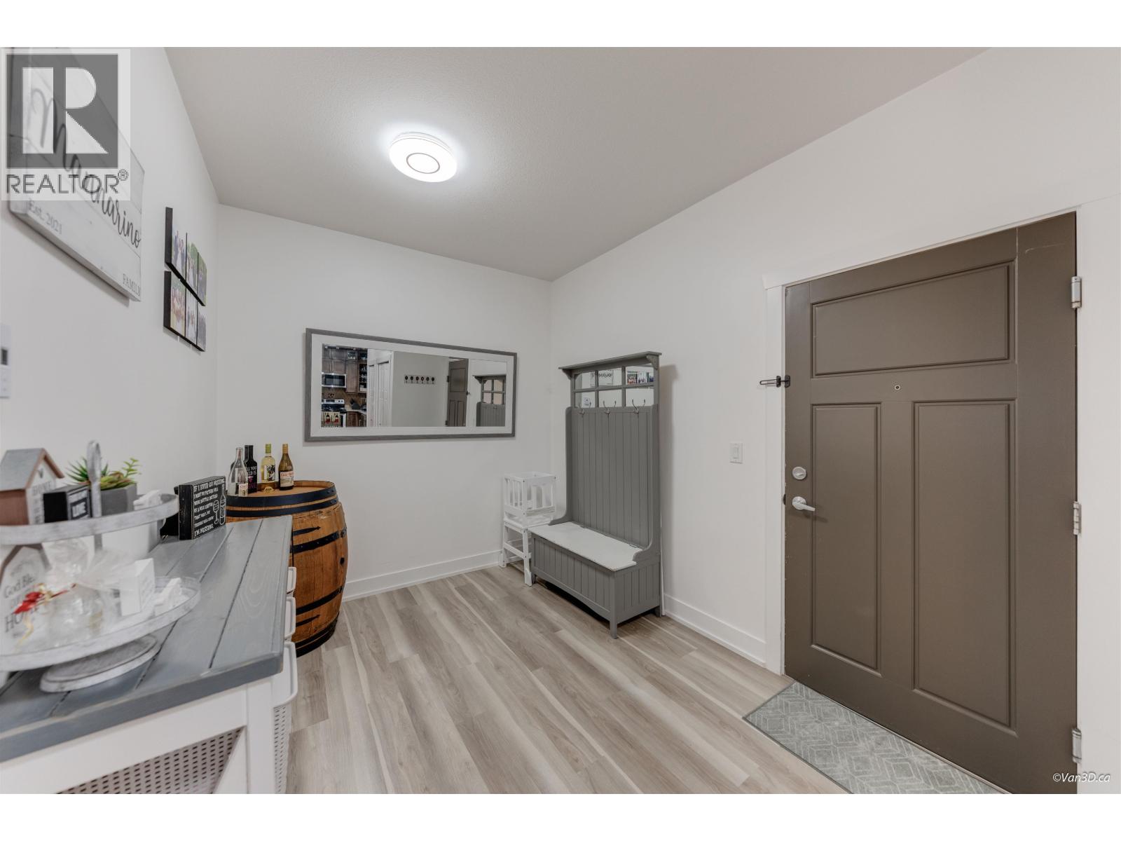 404 1988 SUFFOLK AVENUE, Port Coquitlam