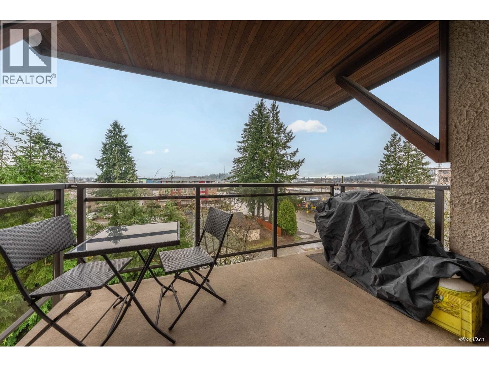 404 1988 SUFFOLK AVENUE, Port Coquitlam