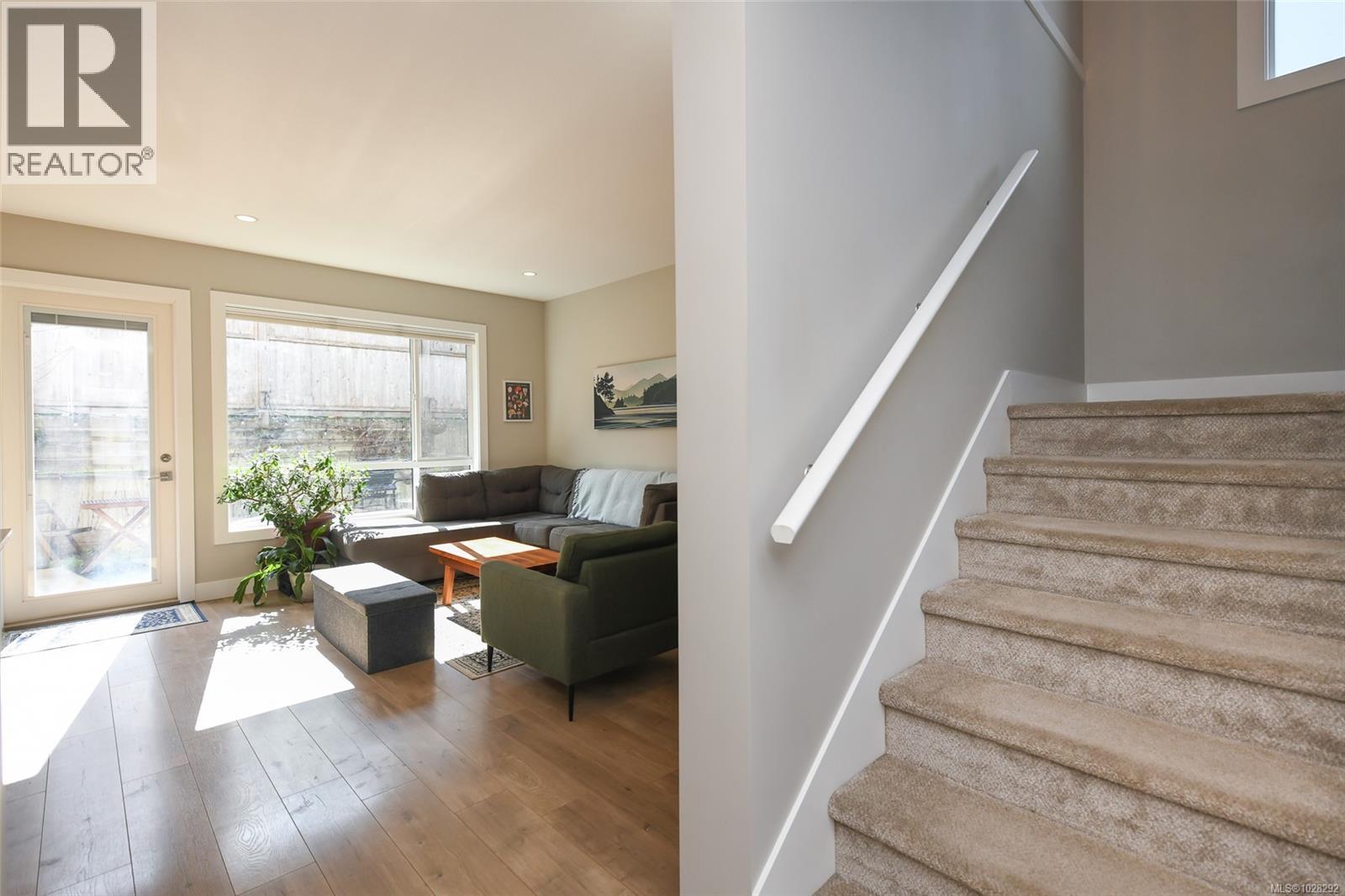 97 2607 Kendal Ave, Cumberland