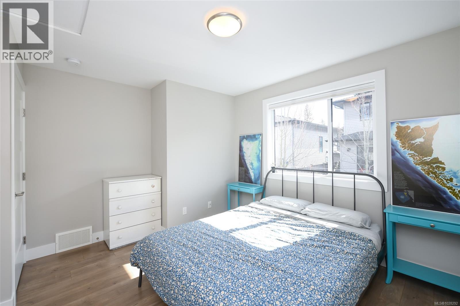 97 2607 Kendal Ave, Cumberland