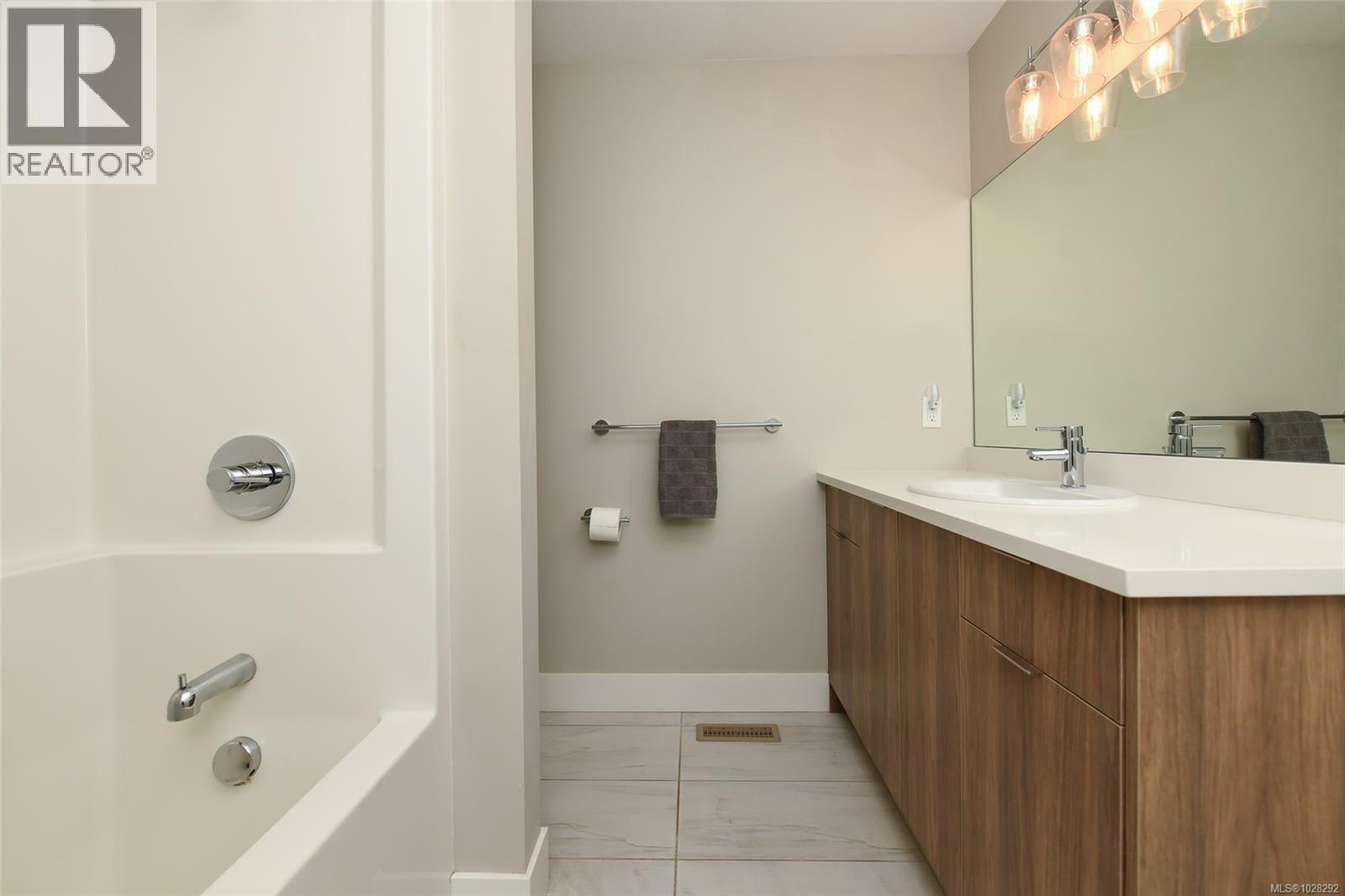 97 2607 Kendal Ave, Cumberland