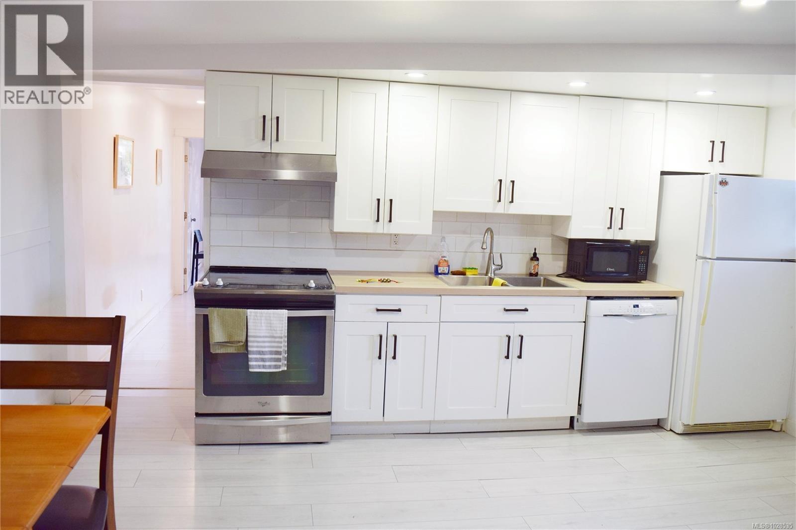  3518 Parandeh Lane, Colwood