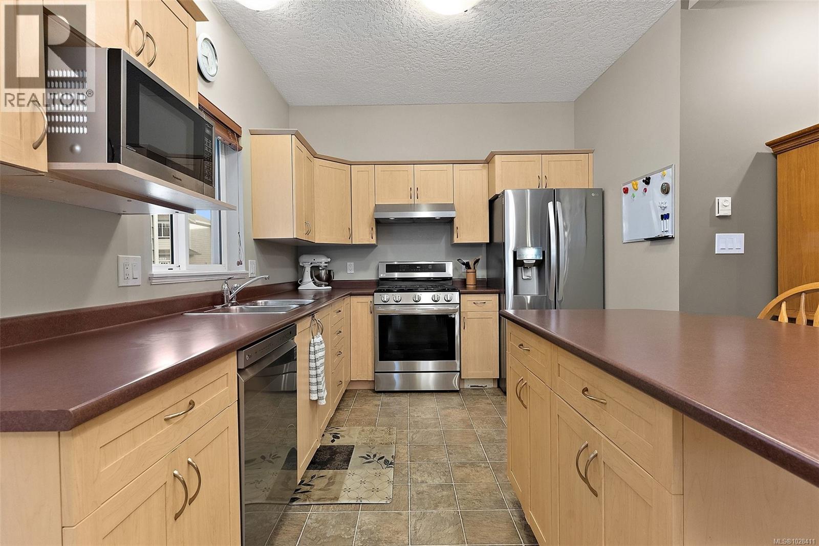  126 Thetis Vale Crescent, View Royal