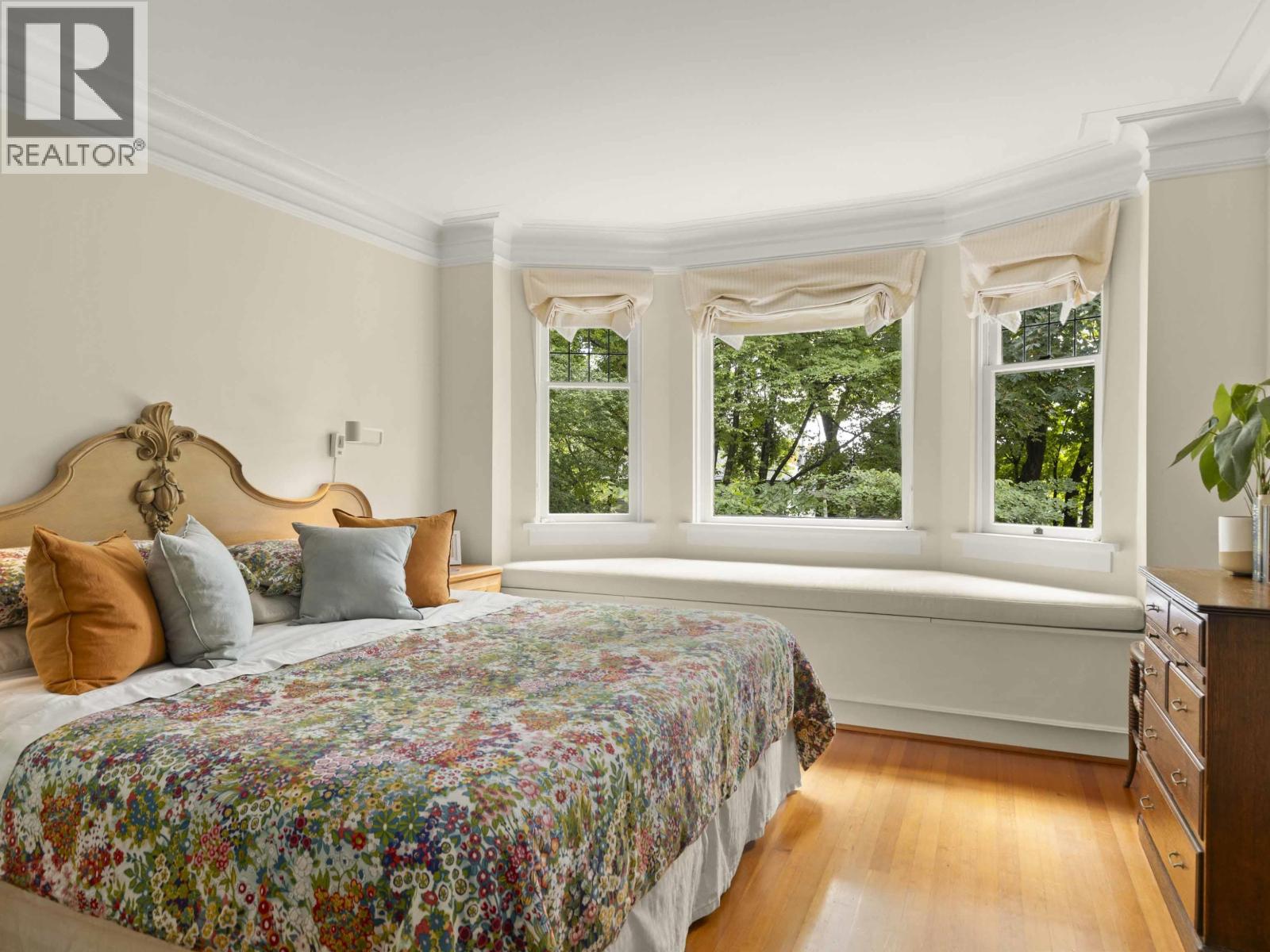 2527 W 37TH AVENUE, Vancouver