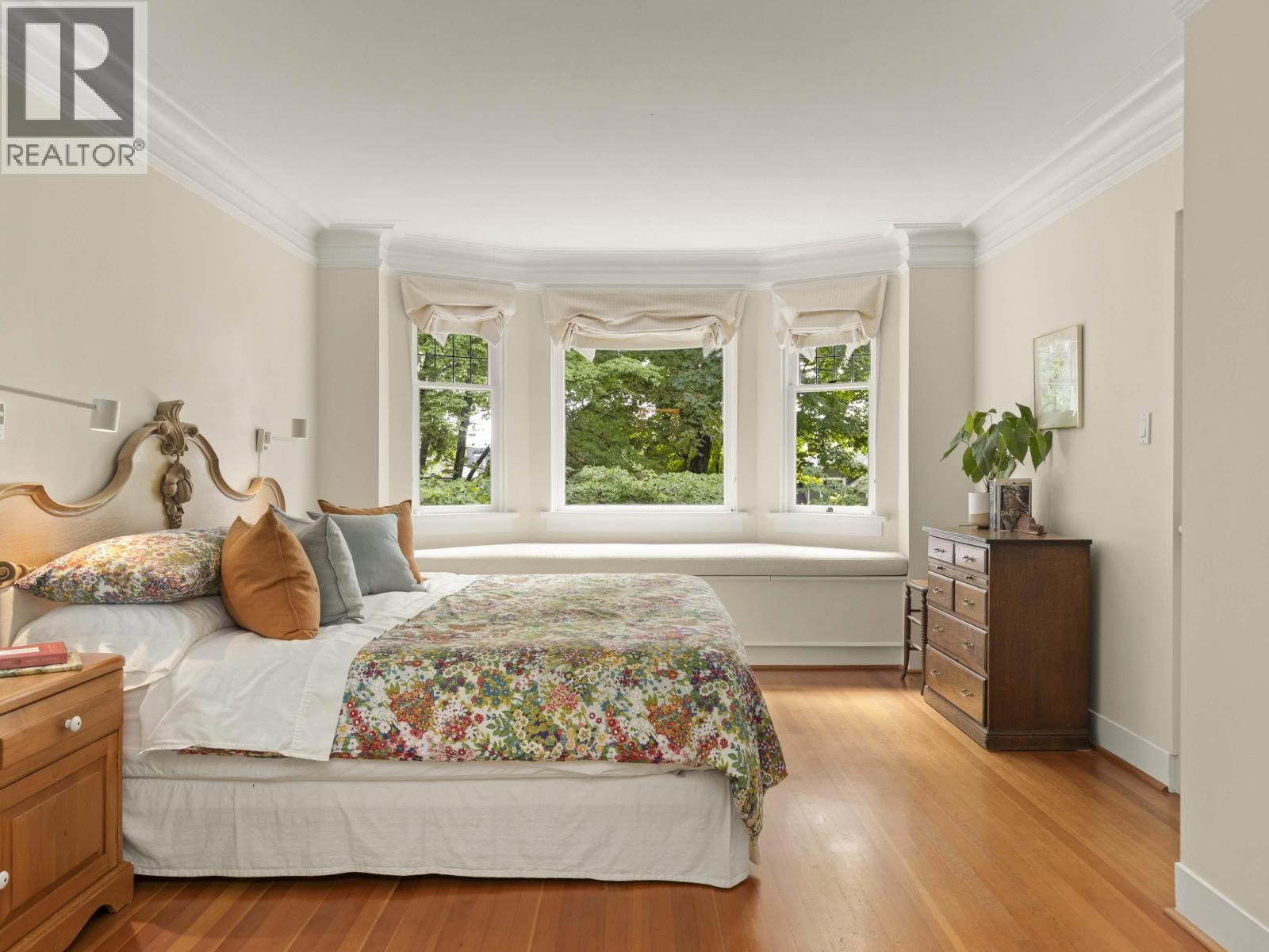 2527 W 37TH AVENUE, Vancouver