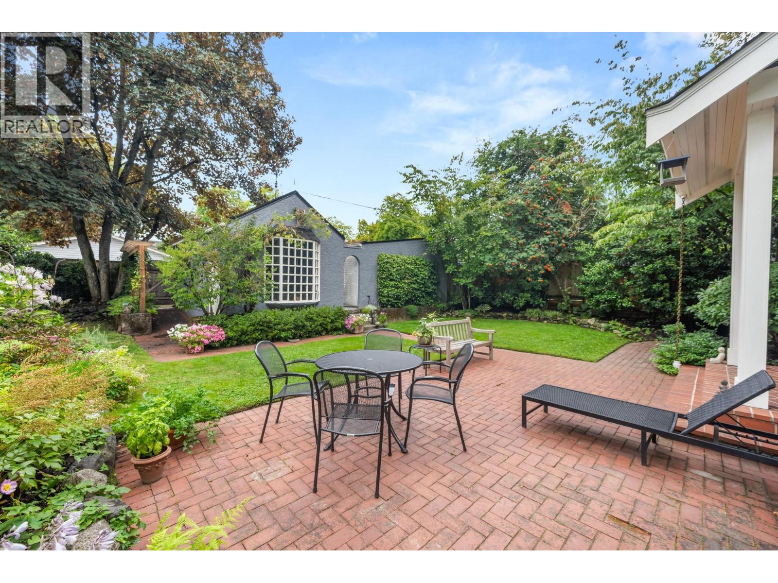 2527 W 37TH AVENUE, Vancouver