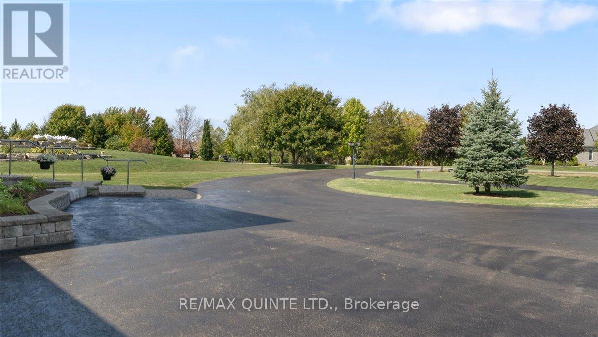 39 DEERFIELD COURT, Prince Edward County (Ameliasburg Ward), Ontario