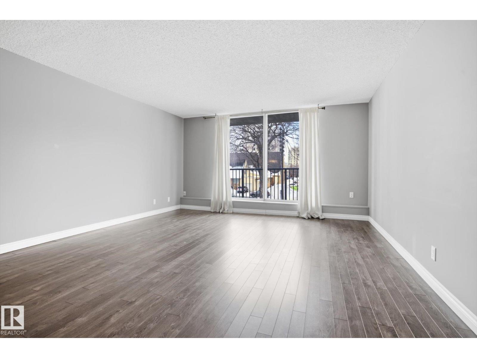 #203 11307 99 AV NW - 8