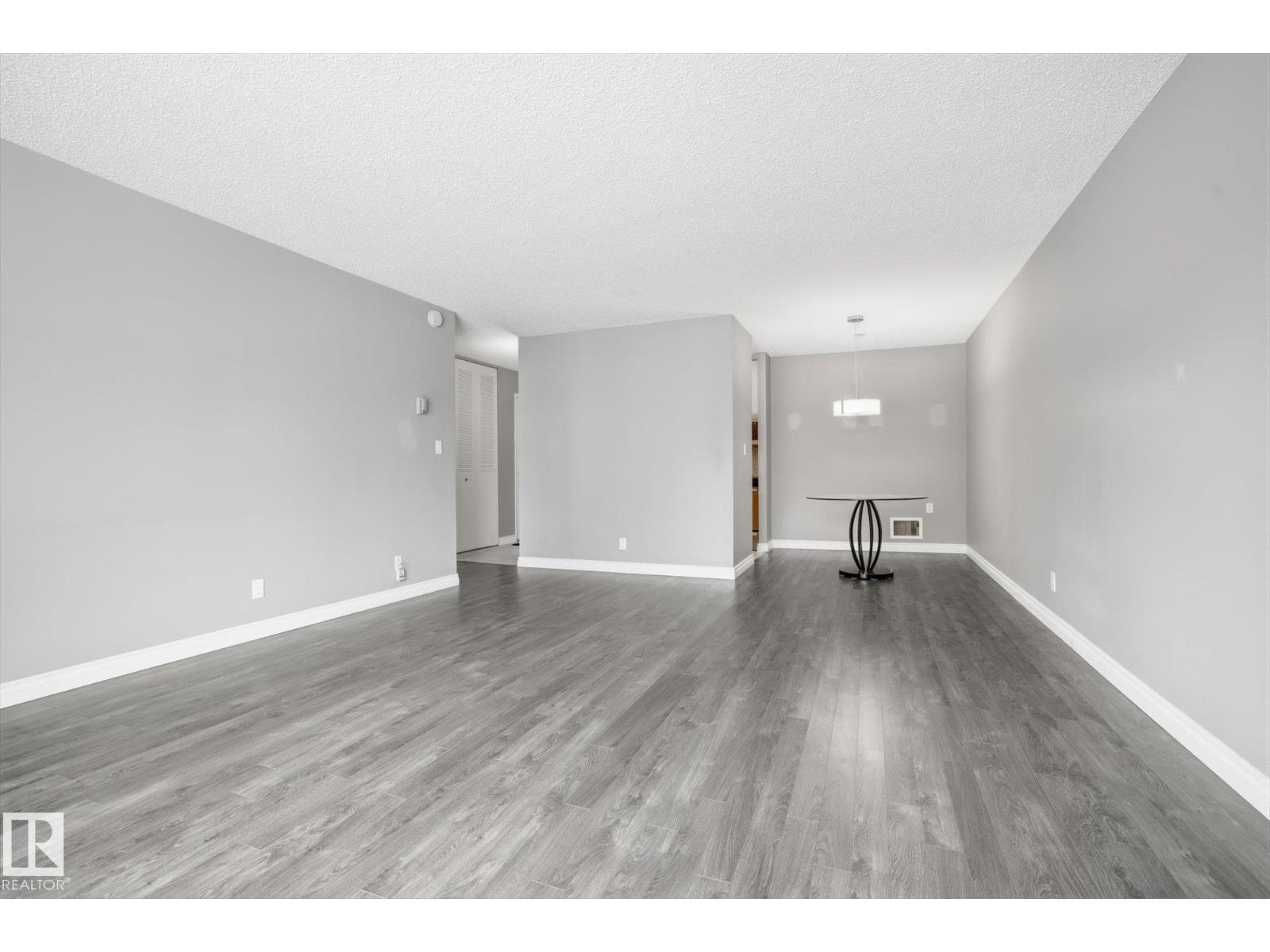 #203 11307 99 AV NW - 9