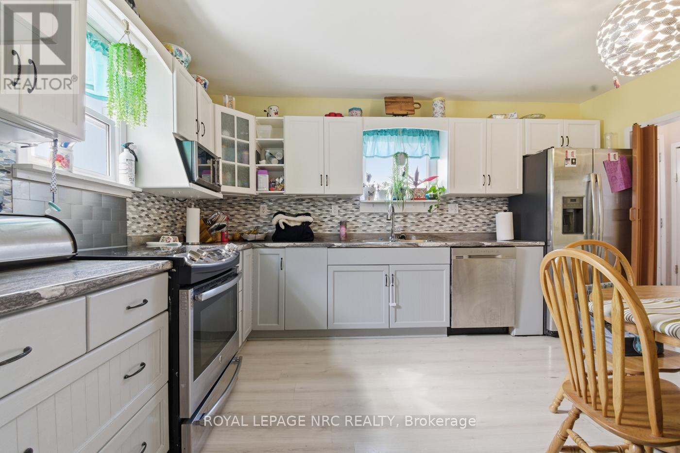 595 LINCOLN STREET - 12