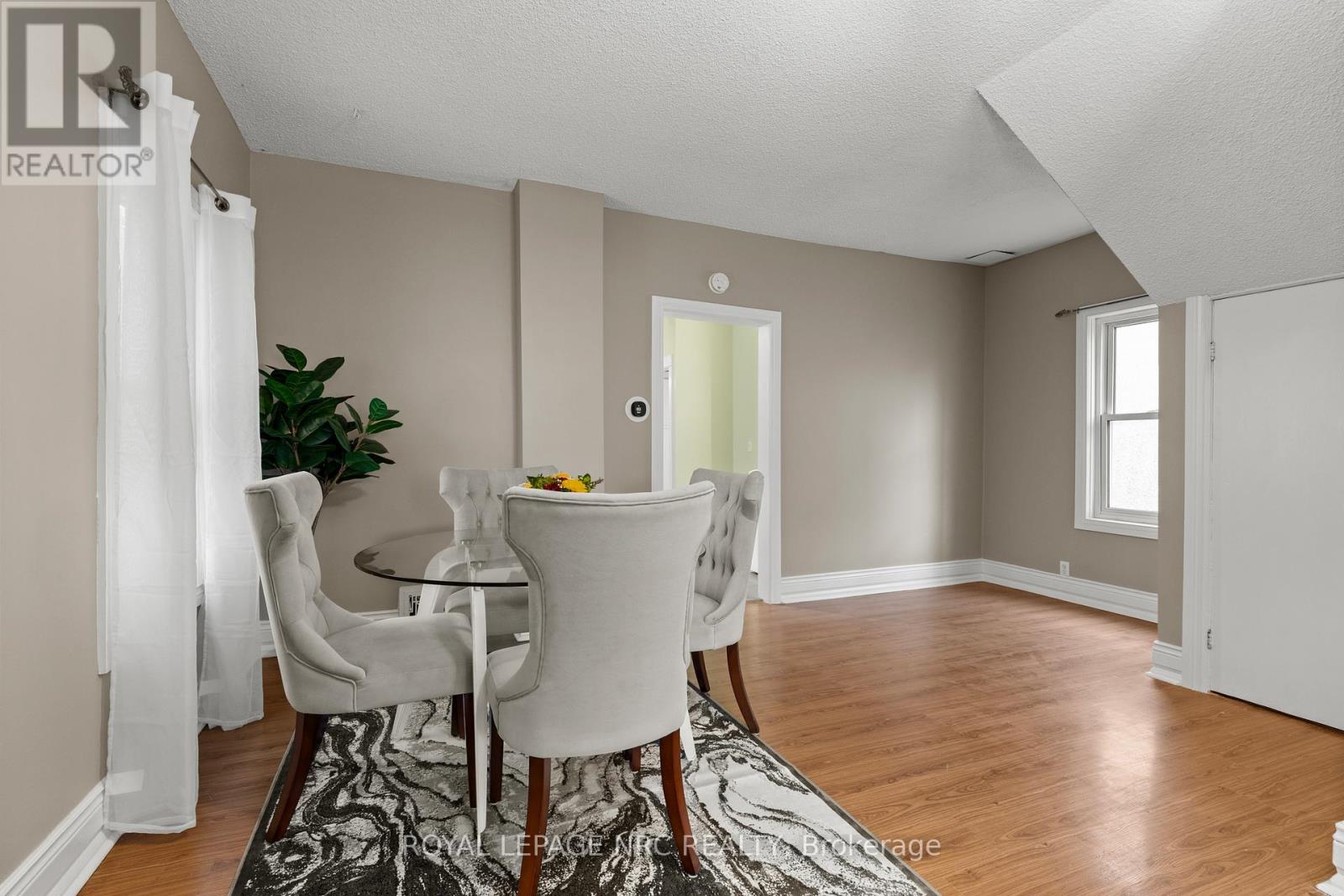 22 DENISTOUN STREET - 11