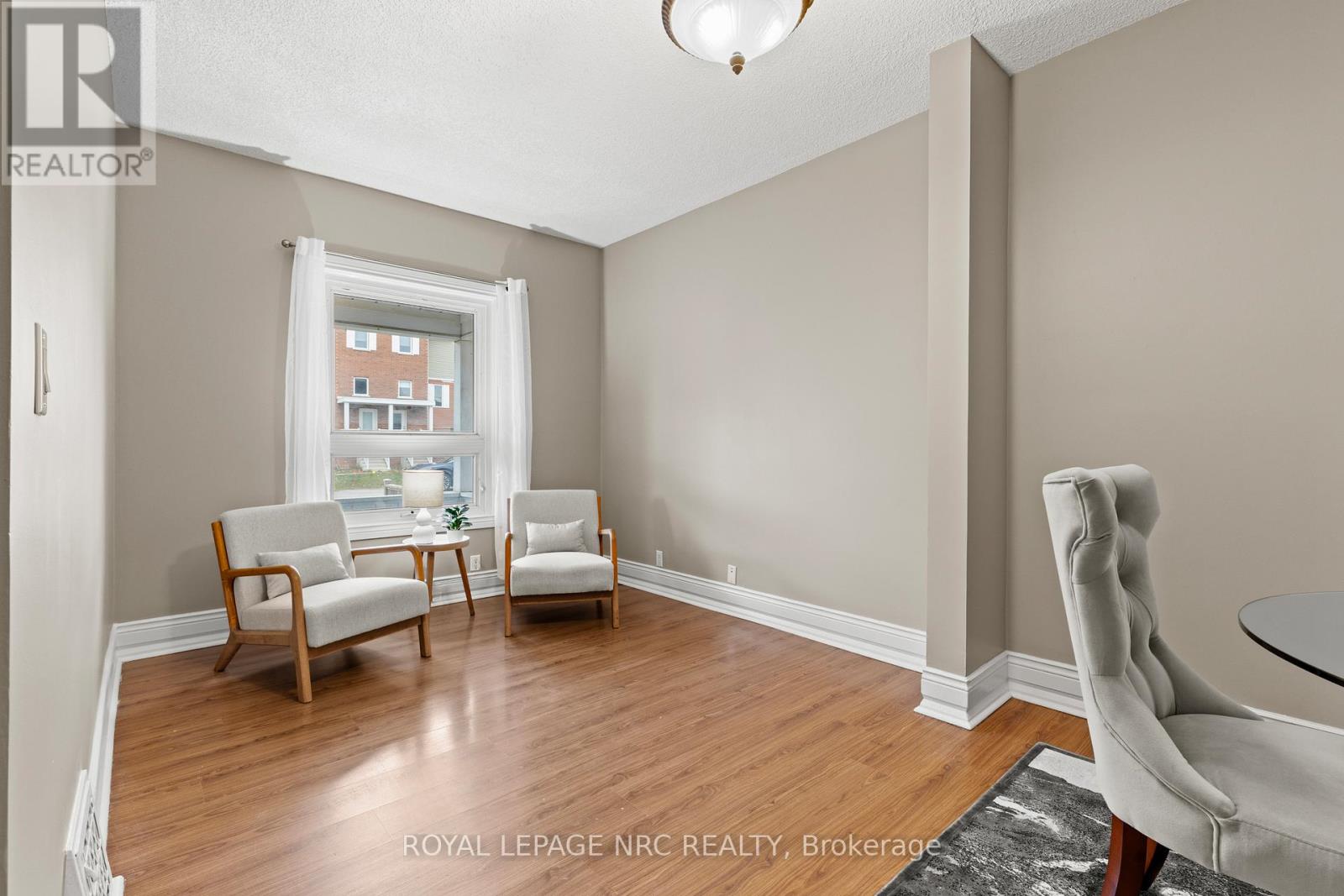 22 DENISTOUN STREET - 12