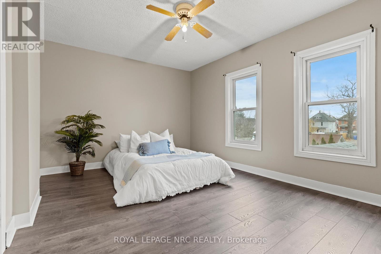 22 DENISTOUN STREET - 26