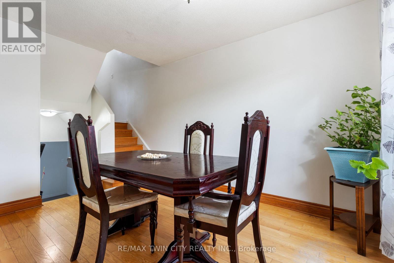 7 EDEN PARK DRIVE - 17