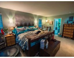 18961 60b Avenue, Surrey, BC V3S8A4 Photo 7