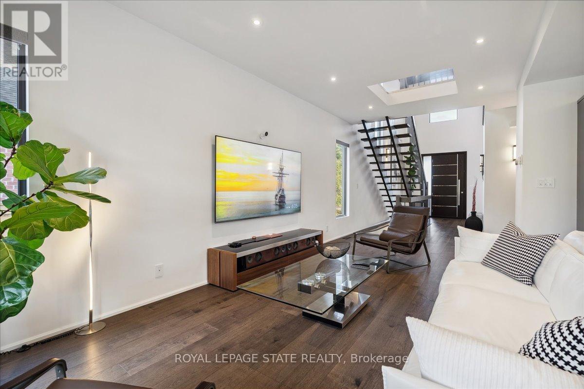 137 NEW LAKESHORE ROAD - 15