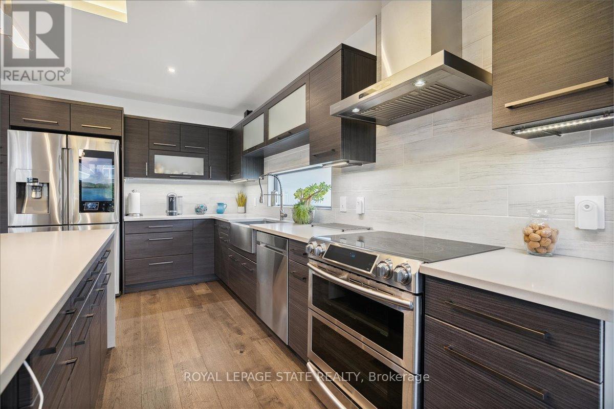 137 NEW LAKESHORE ROAD - 20