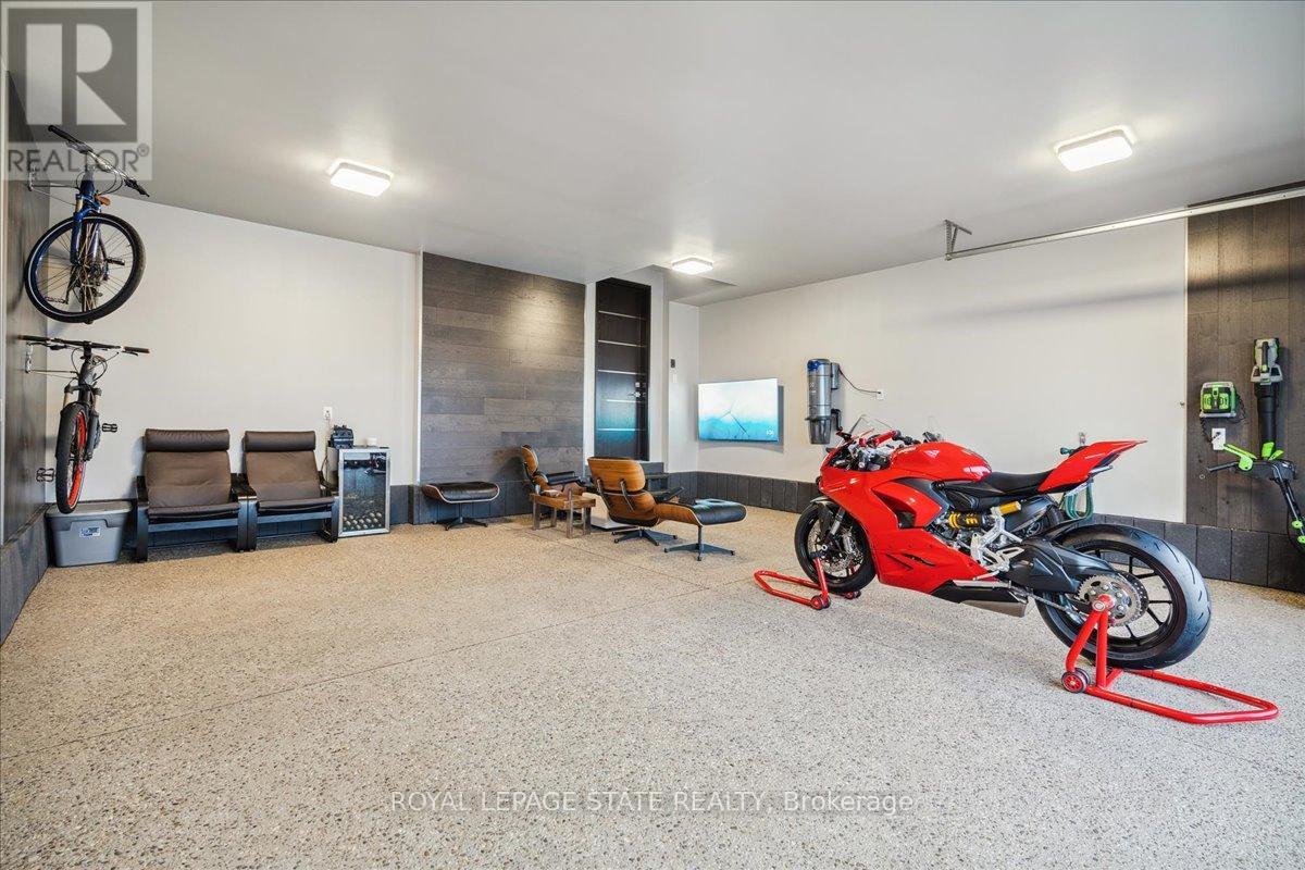 137 NEW LAKESHORE ROAD - 39
