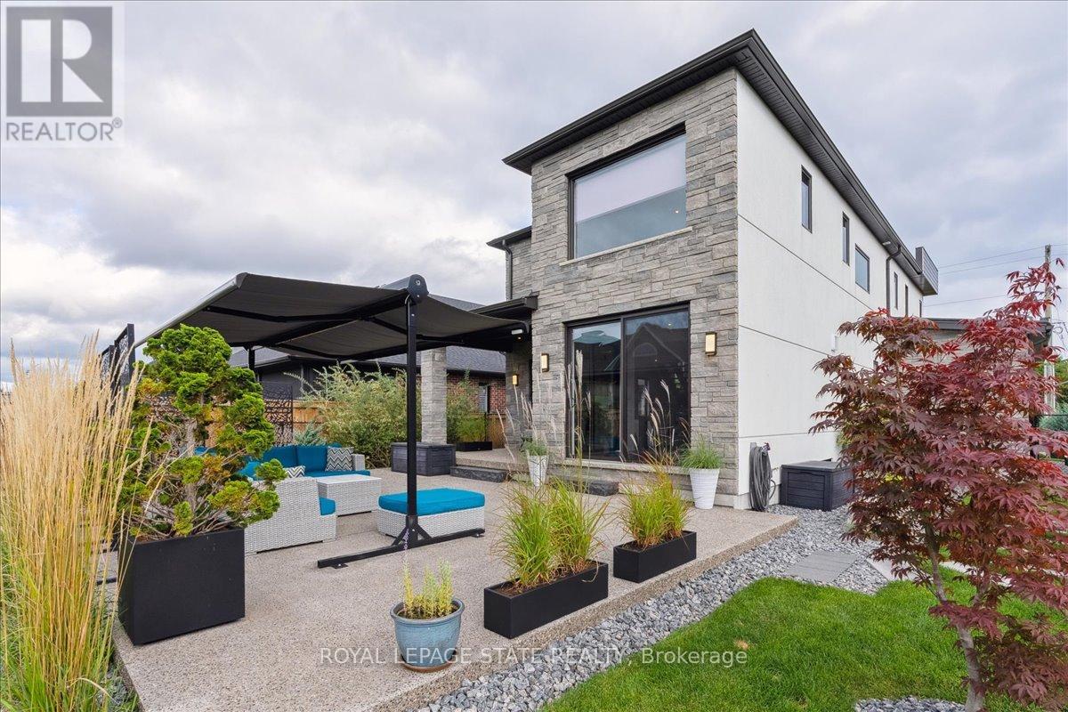 137 NEW LAKESHORE ROAD - 6