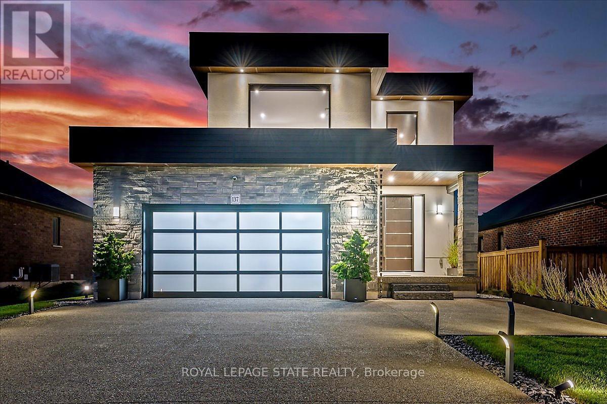 137 NEW LAKESHORE ROAD - 7