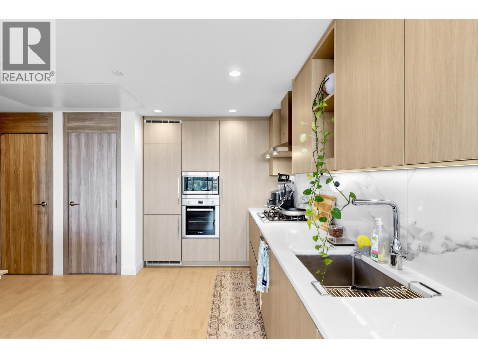 3301 4890 LOUGHEED Highway - photo 2