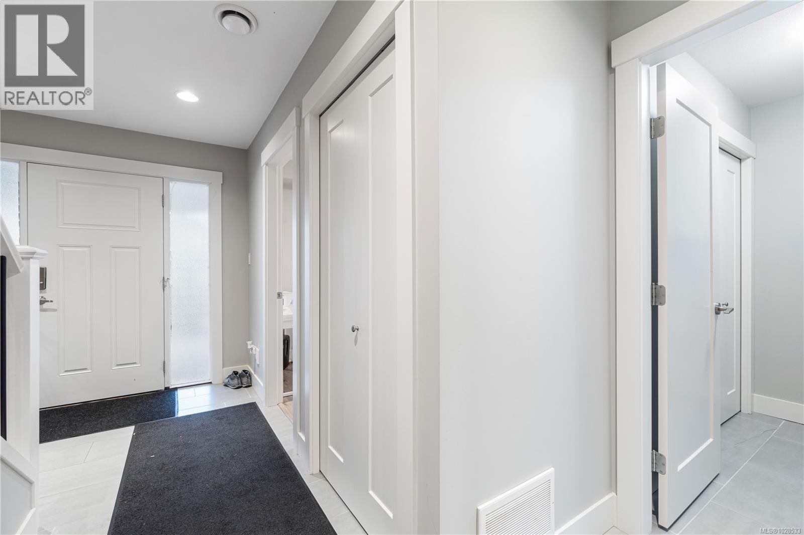 994 DOUGLAS AVE - 19