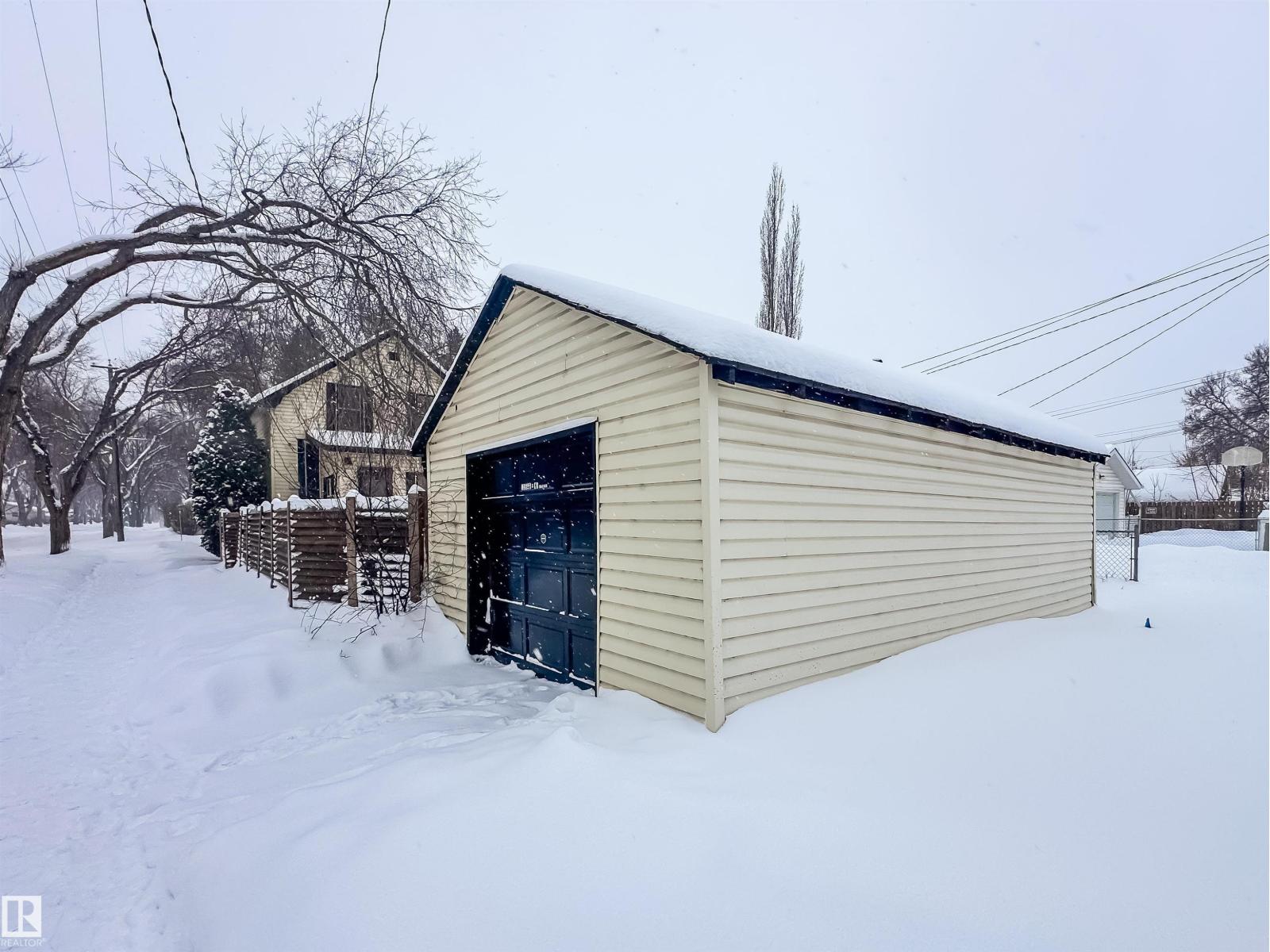 11548 89 ST NW, Edmonton