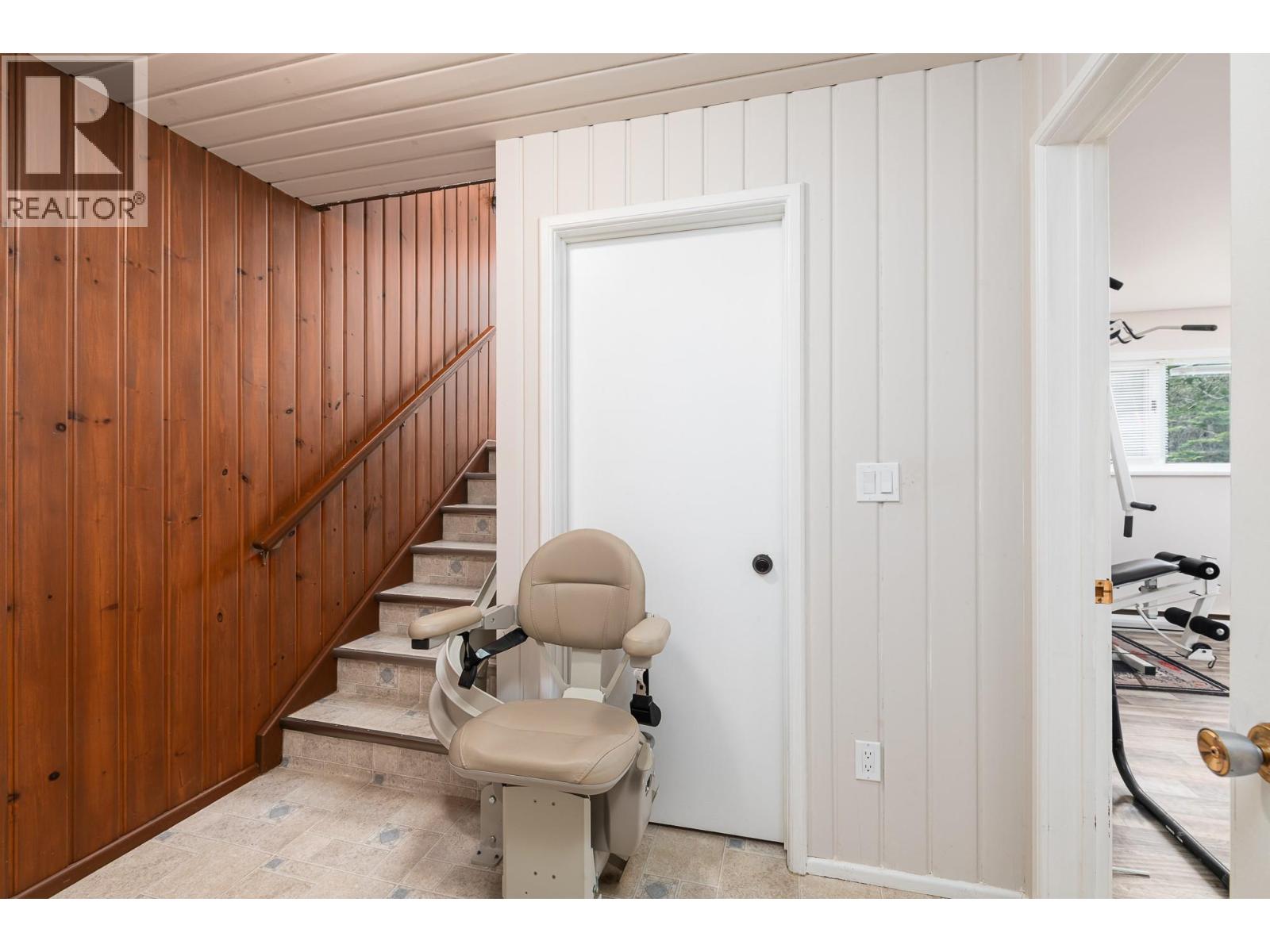 4856 32nd Street, Canyon