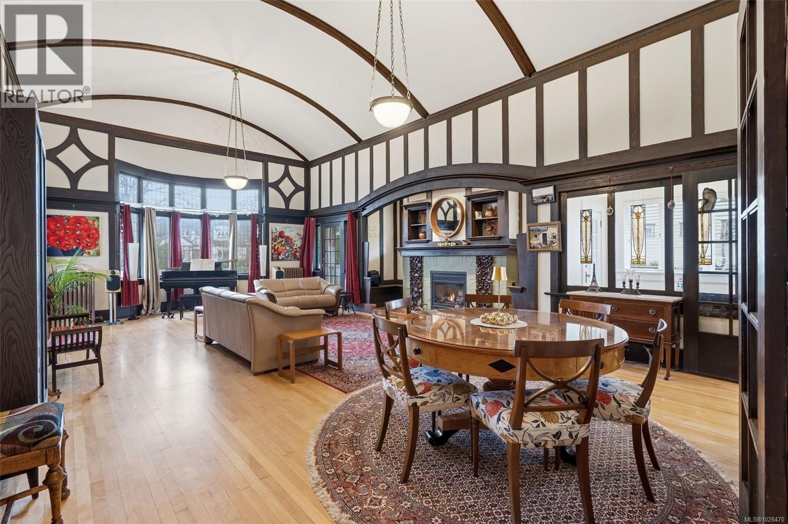 2130 CENTRAL AVE - 35