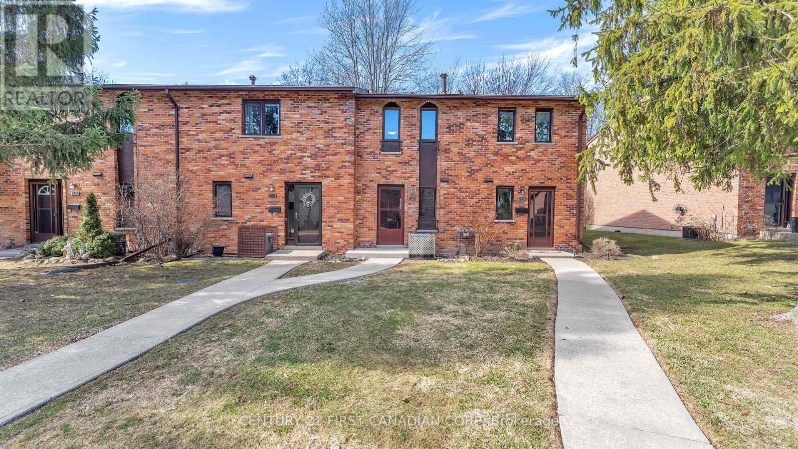 26 - 209 MILLBANK DRIVE