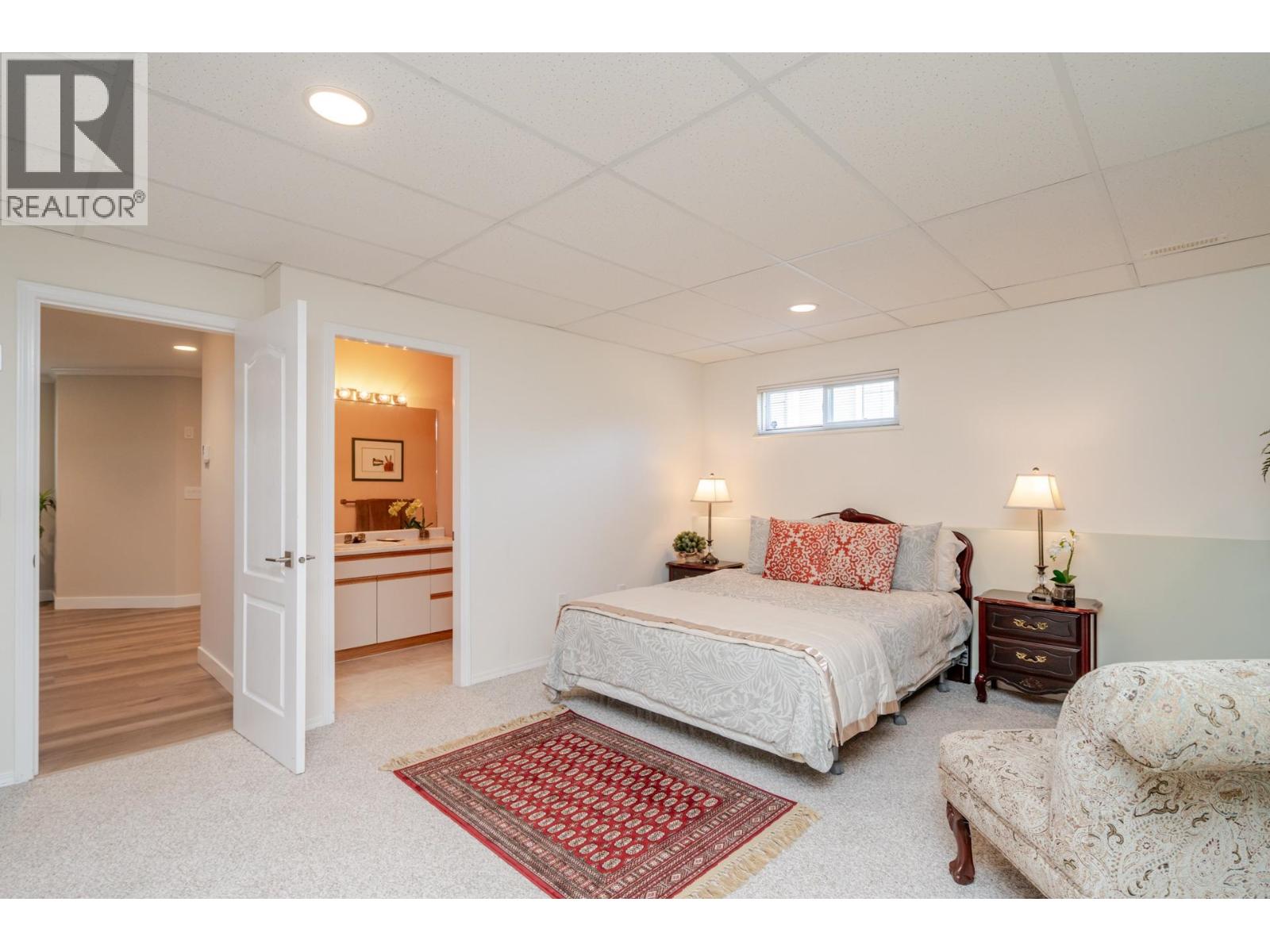 465 GARRETT STREET, New Westminster