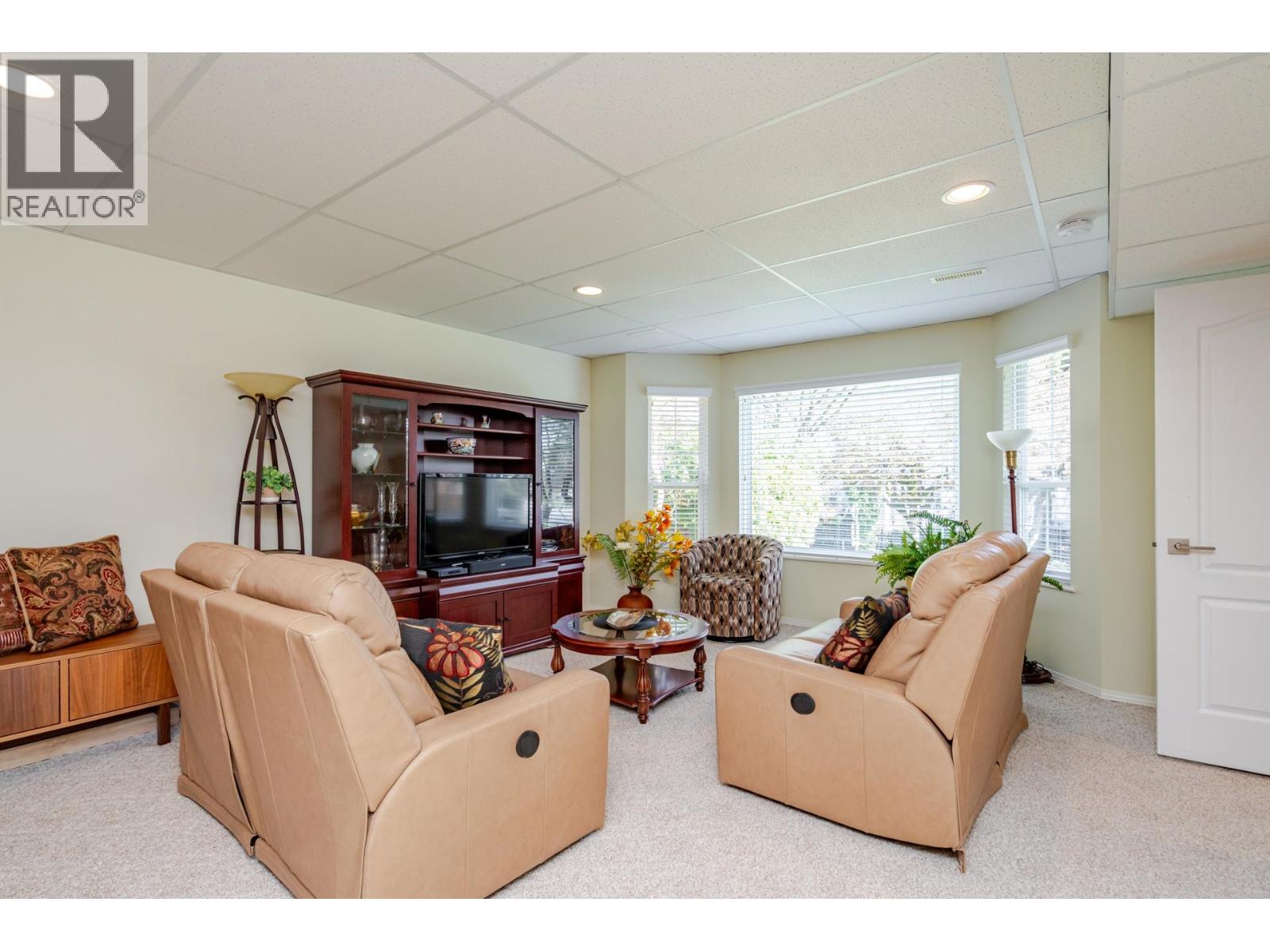 465 GARRETT STREET, New Westminster