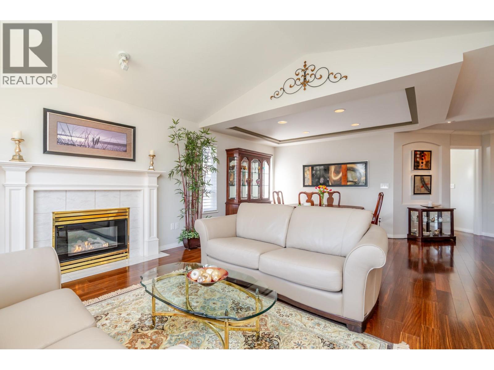 465 GARRETT STREET, New Westminster