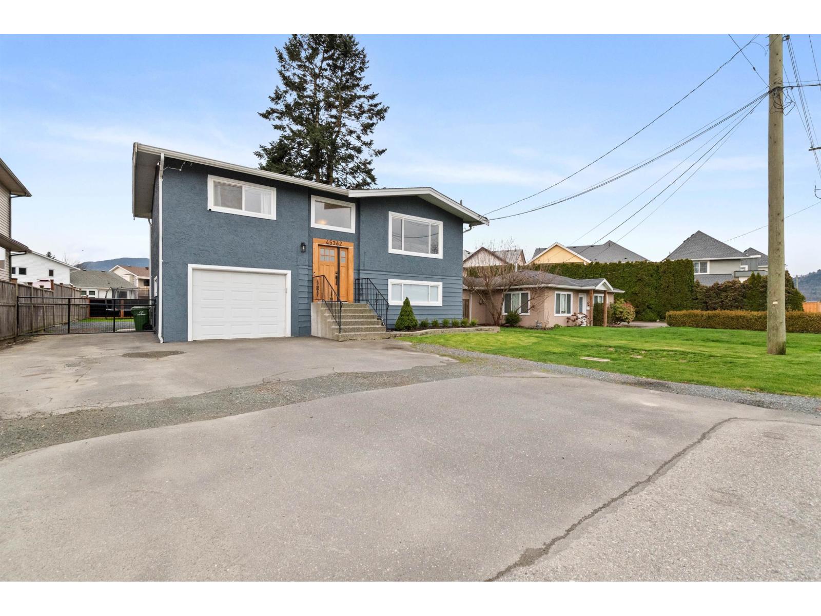 45362 WELLS Road - photo 2