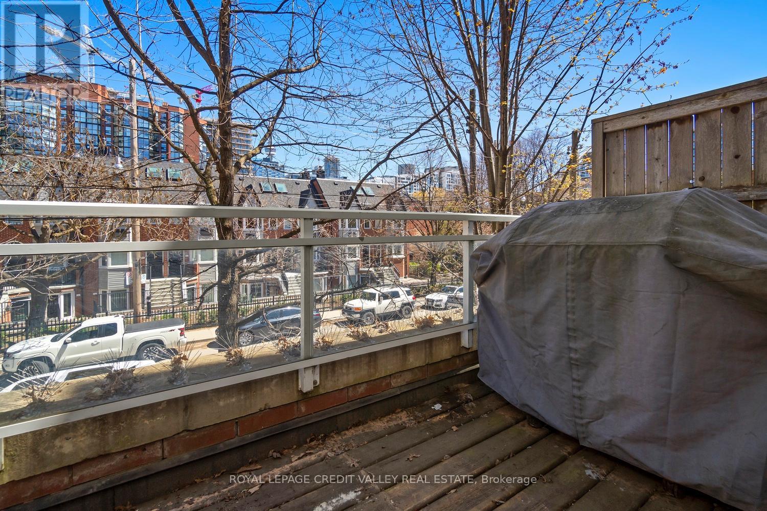 60 A TECUMSETH STREET - 38