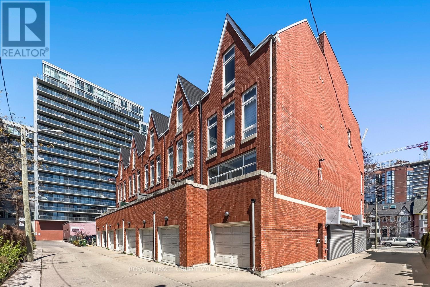 60 A TECUMSETH STREET - 40