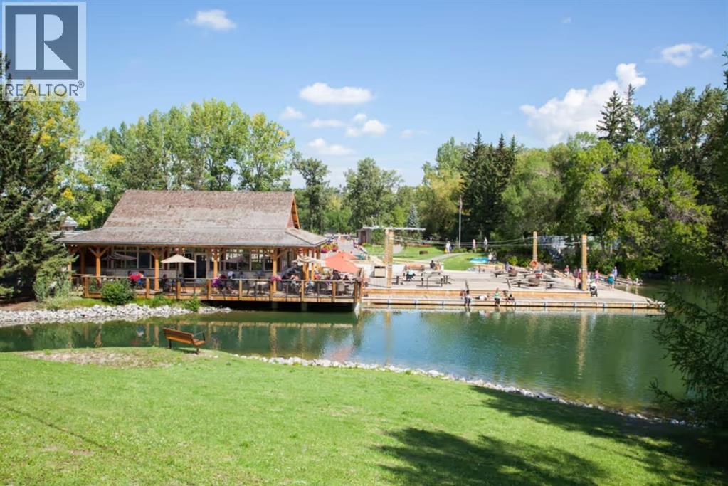 Single Family House for Sale in   Avenue NW Bowness Calgary 