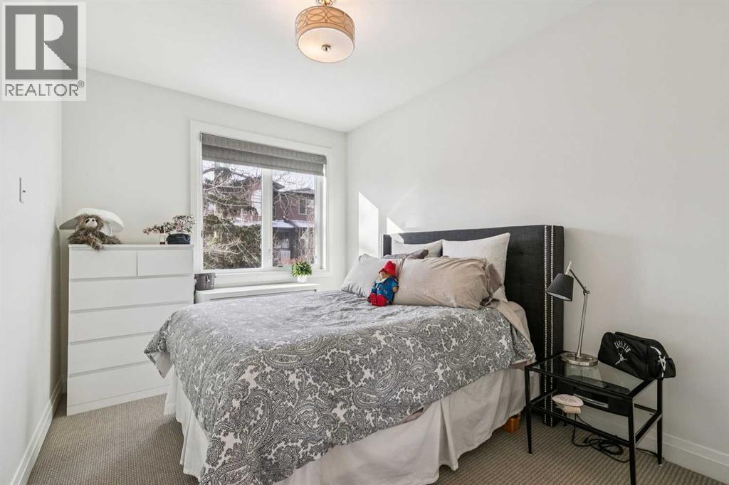 Single Family House for Sale in   Avenue SW Richmond Calgary 