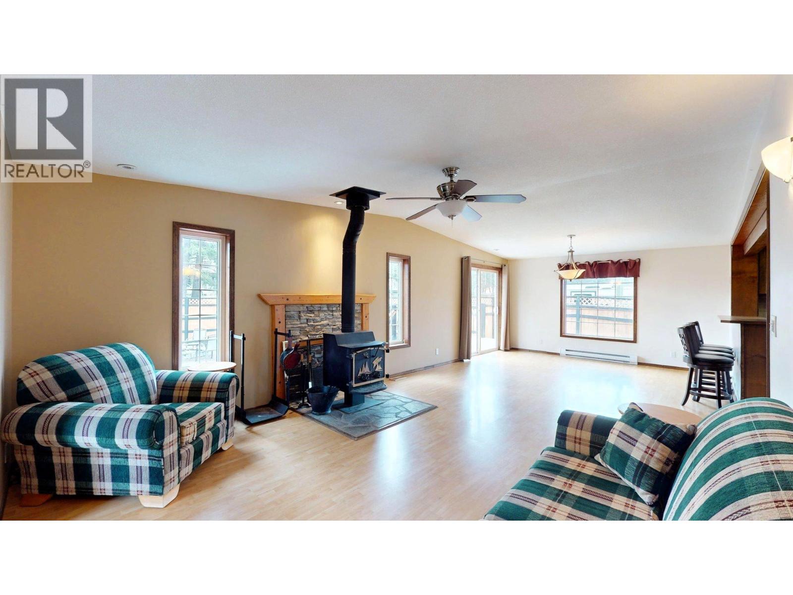 4826 PURCELL Avenue, Edgewater