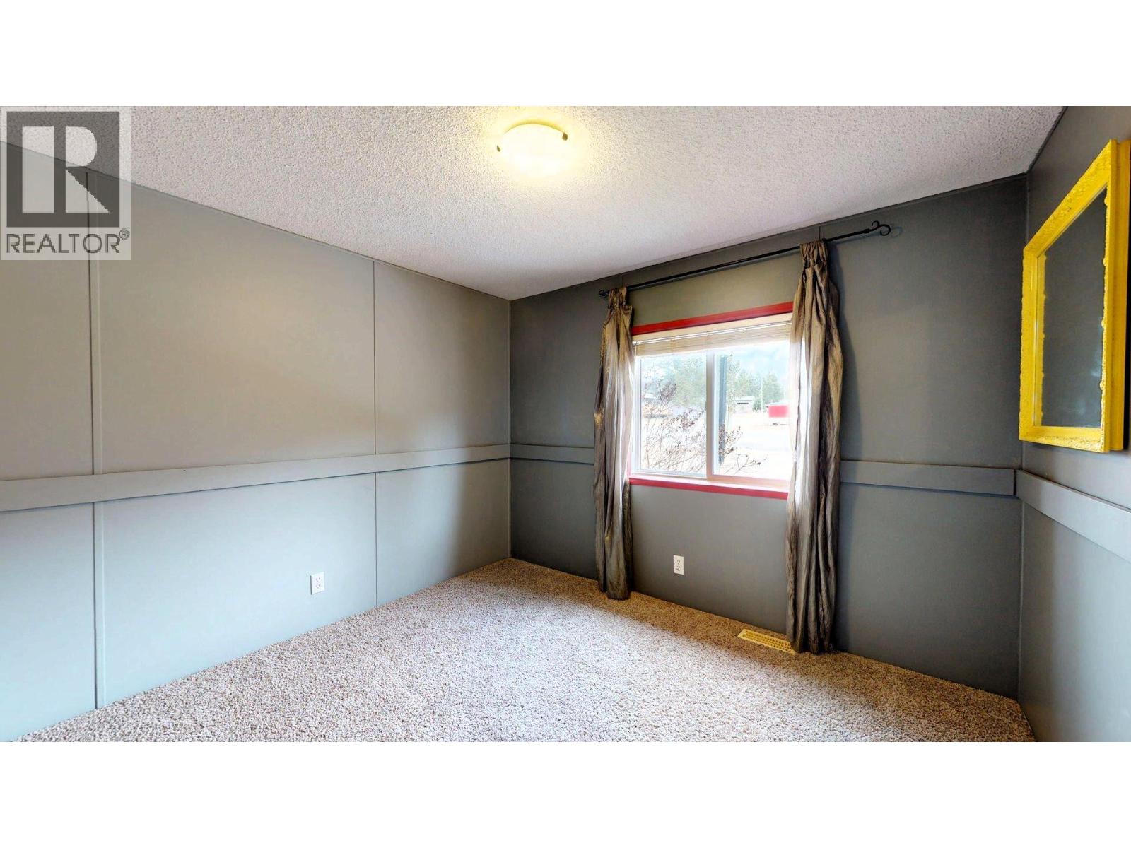 4826 PURCELL Avenue, Edgewater