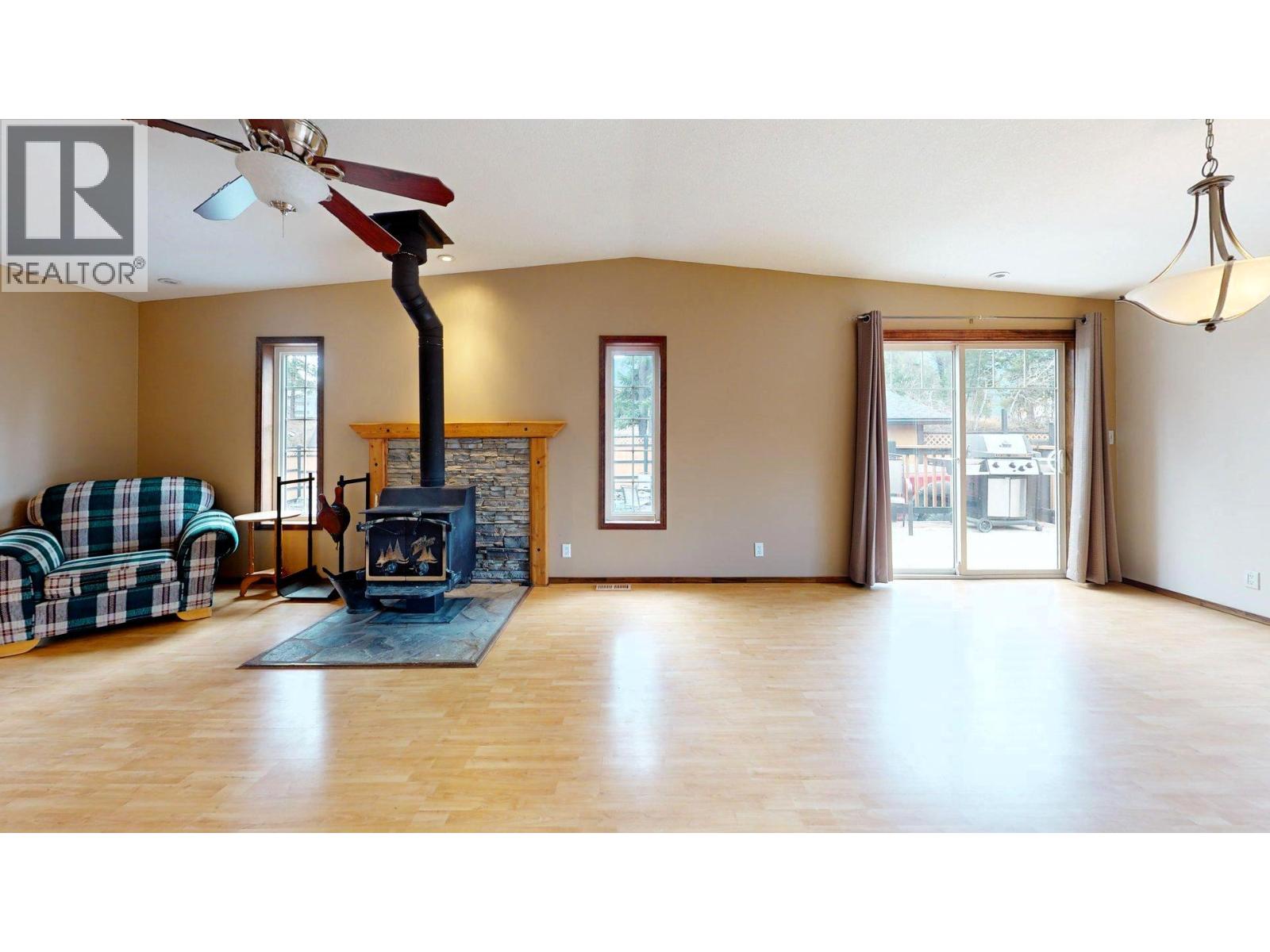 4826 PURCELL Avenue, Edgewater