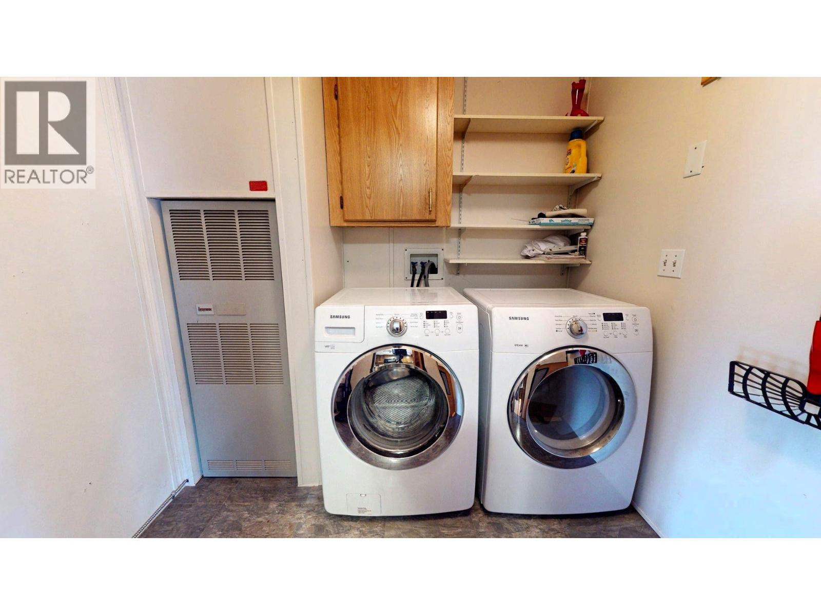 4826 PURCELL Avenue, Edgewater