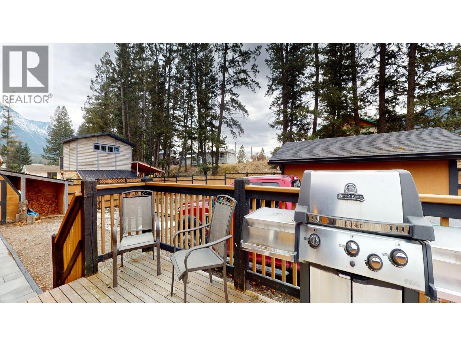 4826 PURCELL Avenue, Edgewater