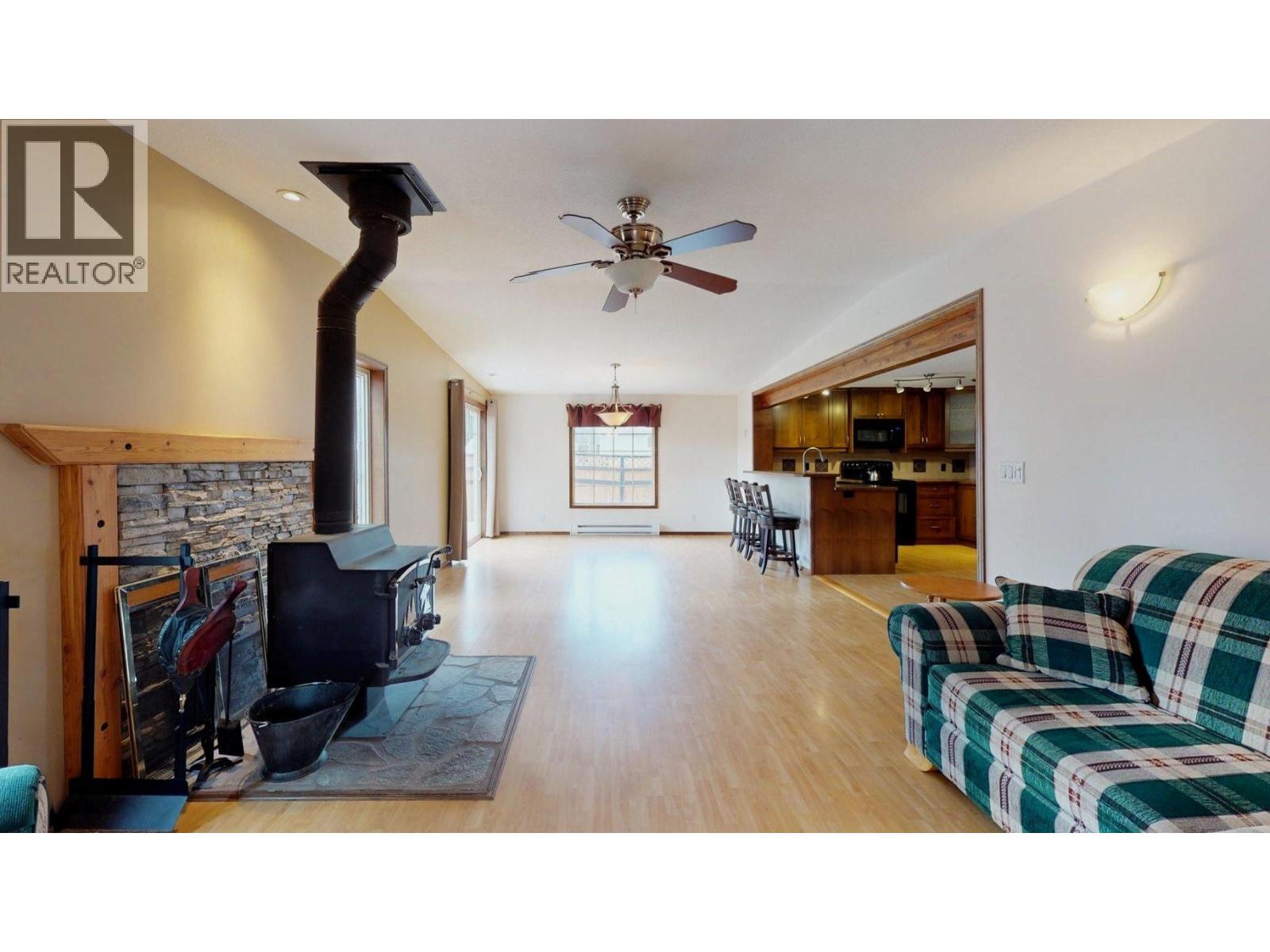 4826 PURCELL Avenue, Edgewater