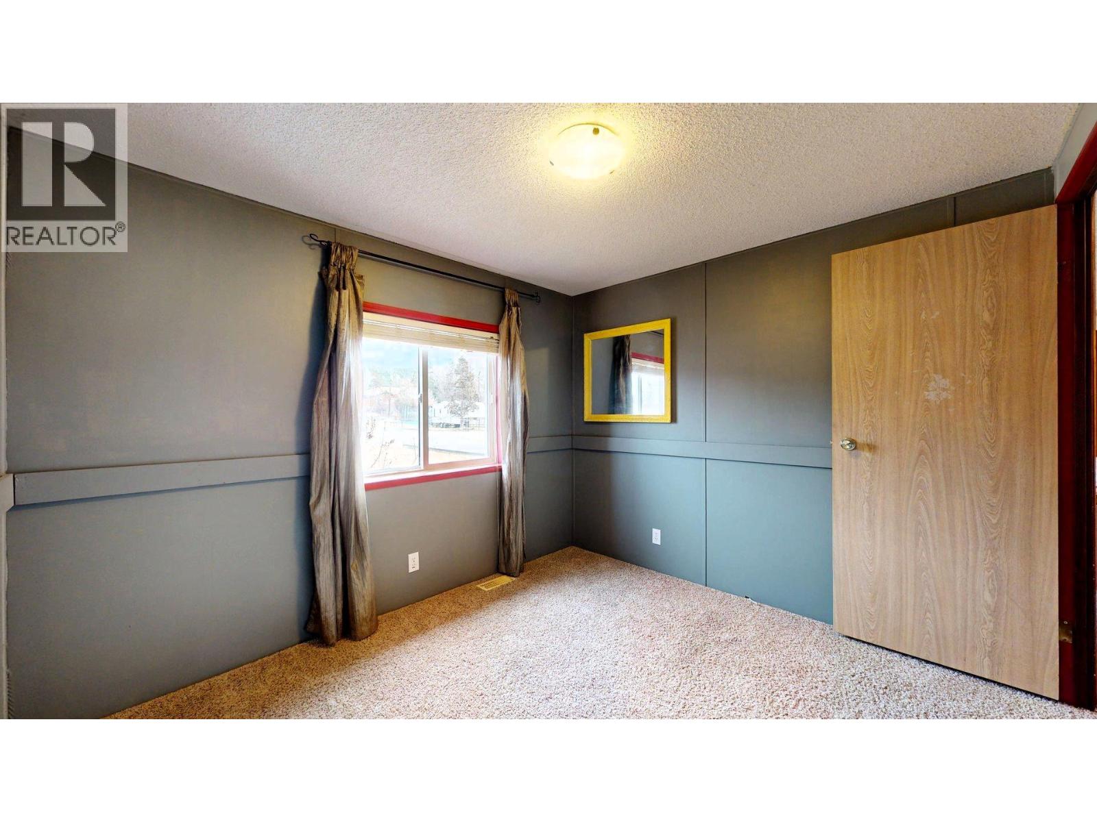 4826 PURCELL Avenue, Edgewater