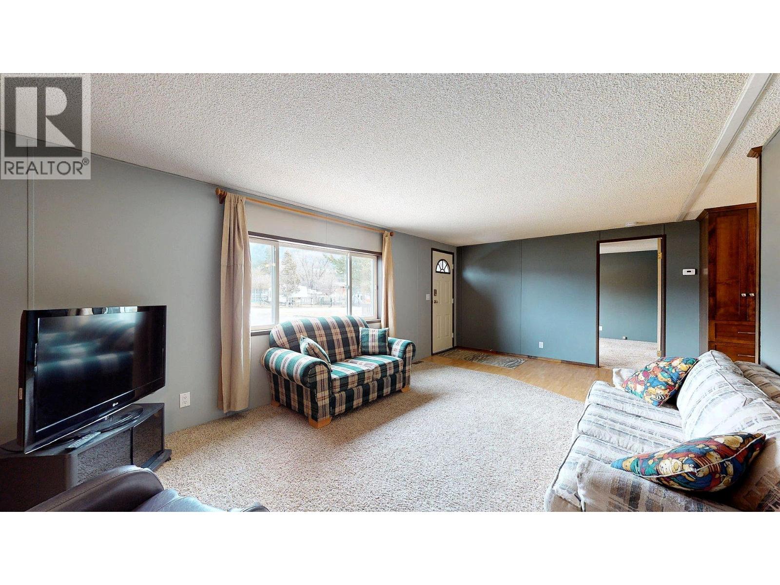 4826 PURCELL Avenue, Edgewater