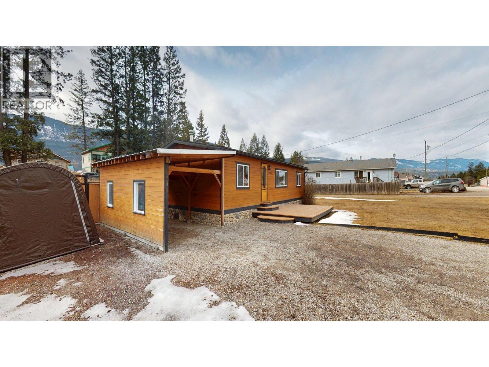 4826 PURCELL Avenue, Edgewater