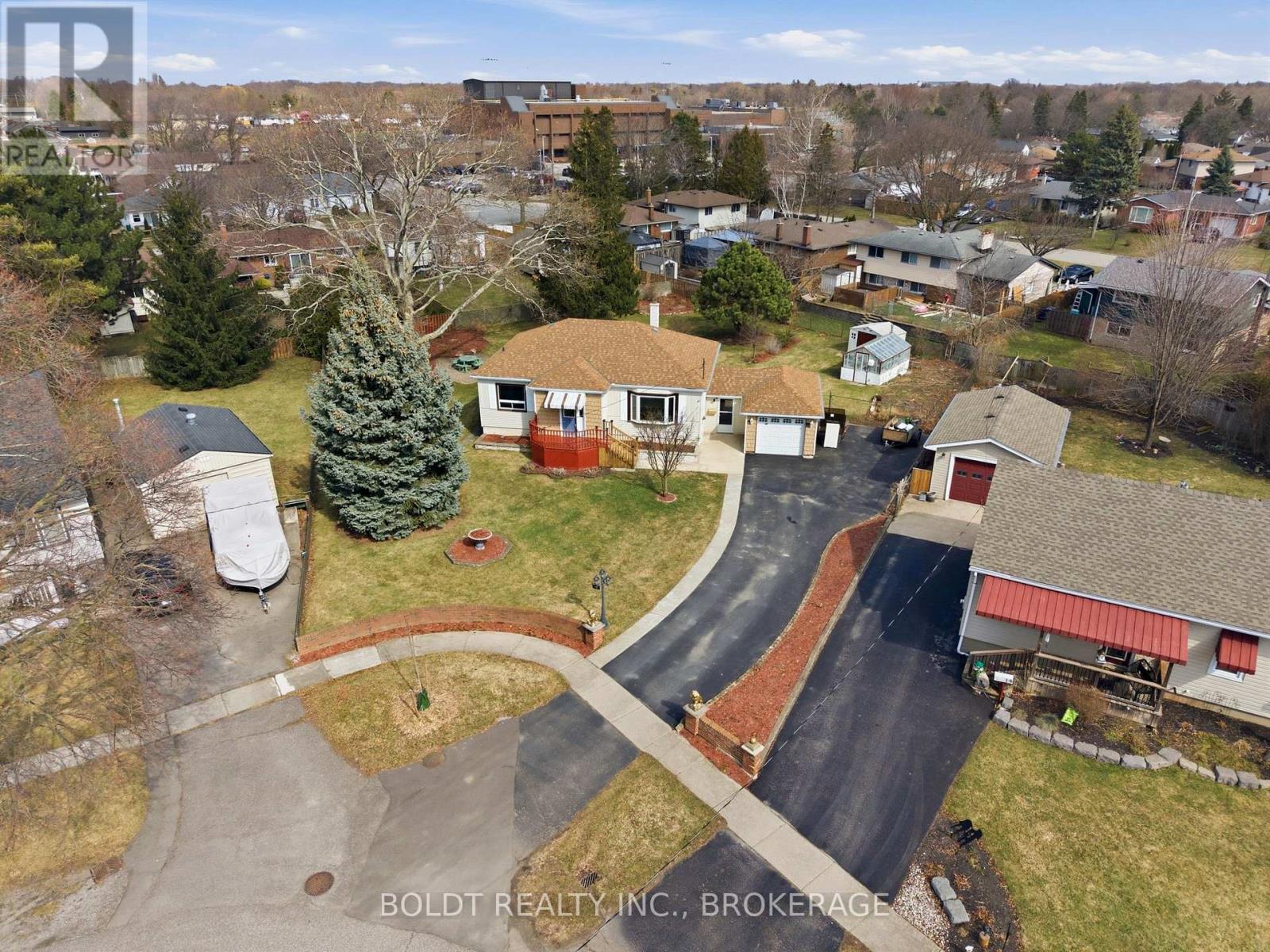 16 GRAMMAR AVENUE - 1