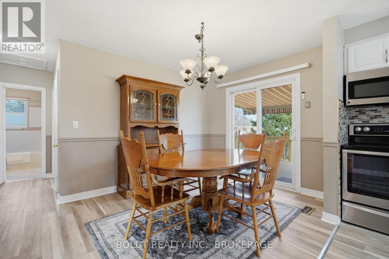16 GRAMMAR AVENUE - 19